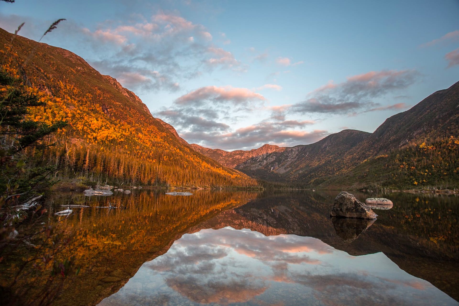 parc-de-la-gaspesie-lac-aux-americains-automne-quebec-le-mag-