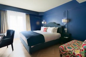 chambre-confort-king-auberge-saint-antoine-quebec-le-mag