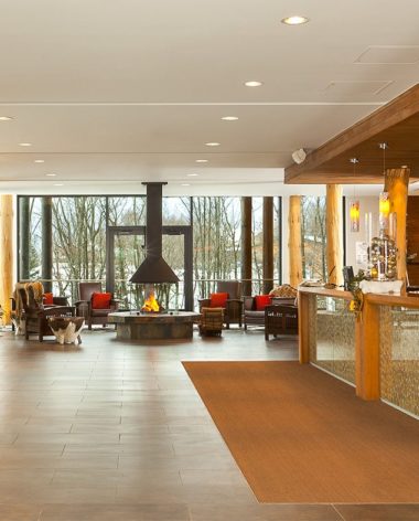 Lobby Hotel Premières Nations Wendake