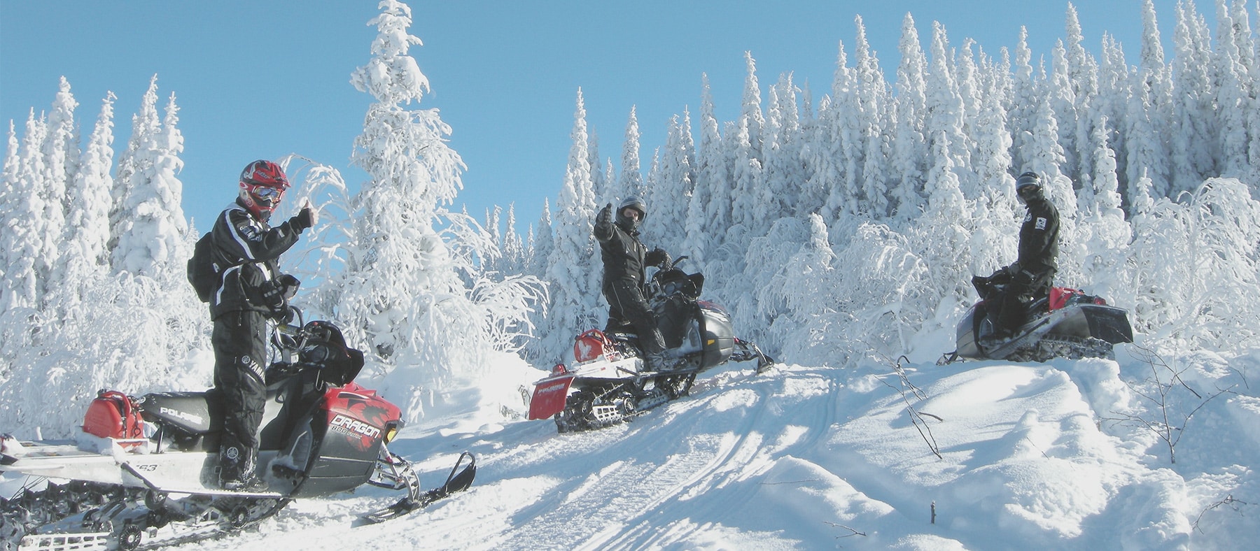 trois-raids-en-motoneige-mont-valins-saguenay-lac-saint-jean-quebec-le-mag
