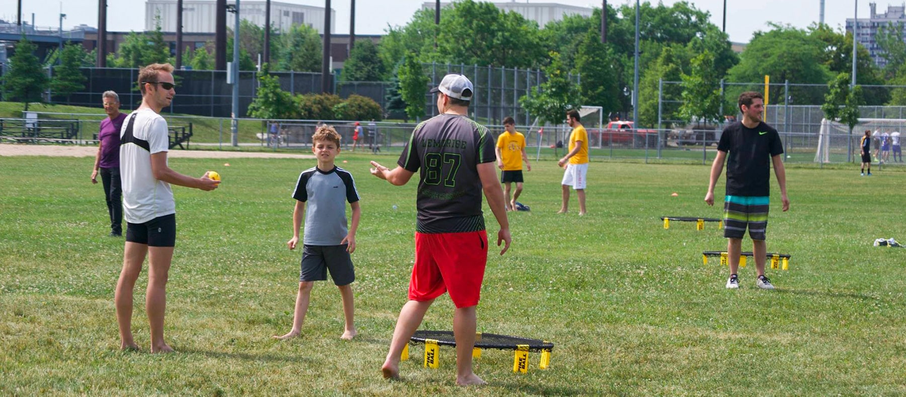 spikeball-activites-insolites-au-quebec-quebec-le-mag