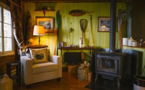 interieur-chalet-vieux-loup-de-mer-bic-quebec-le-mag