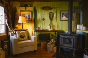 interieur-chalet-vieux-loup-de-mer-bic-quebec-le-mag