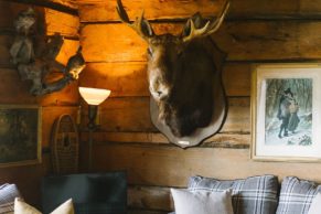 taxidermie-vieux-loup-de-mer-bic-chalet-quebec-le-mag