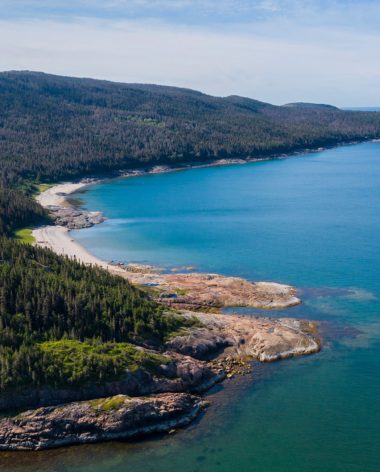 vue-aerienne-archipel-sept-iles-cote-nord-quebec-le-mag