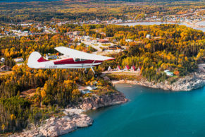 vue-avion-automne-totem-aviation-quebec-le-mag