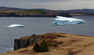 Iceberg au large de Port Reston, Terre-Neuve et Labrador - Québec Le Mag