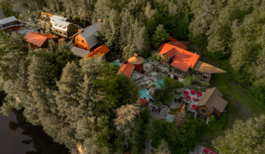 Vue aérienne - Scandinave Spa Mont-Tremblant, Vieux-Montréal, Whistler, Blue Montain