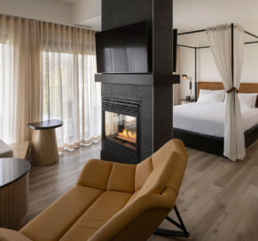 Intérieur suite à l'Estérel Resort hotel de luxe dans les Laurentides
