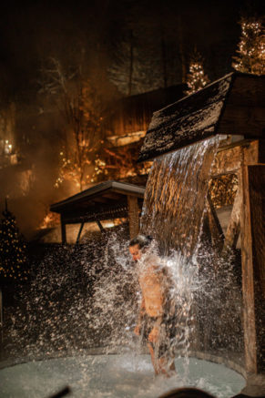 Cascade - Scandinave Spa Mont-Tremblant, Vieux-Montréal, Whistler, Blue Montain
