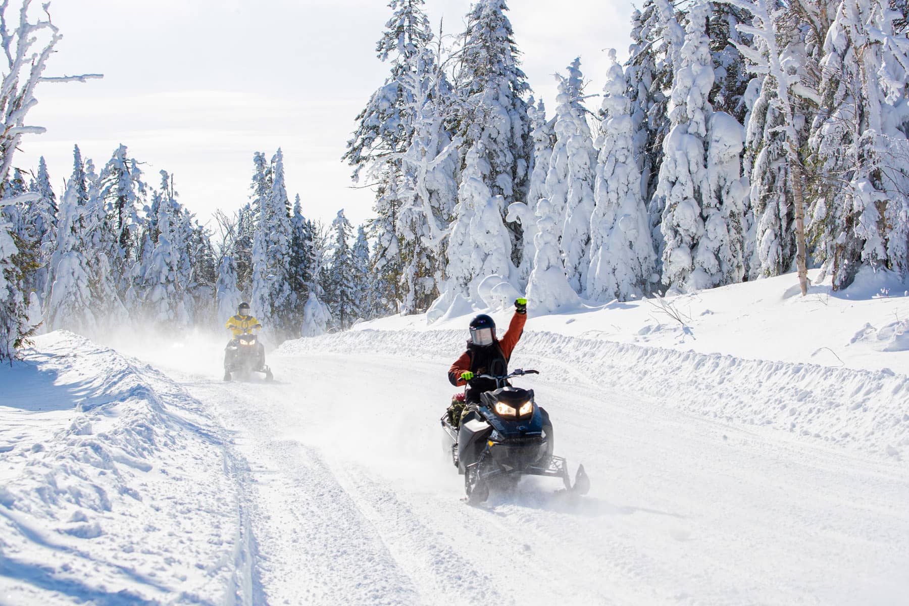 Motoneige au Québec avec Sentiers Coureurs des Bois
