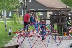 Pleine de jeux enfants - Chalets Baie Cascouia - Hotel Saguenay-Lac-Saint-Jean