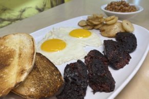 Oeufs - Binerie Mont-Royal, restaurant à Montréal