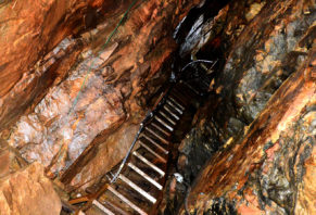 Immersion dans la caverne du Parc du Trou de la Fée - Photo David Rowsome