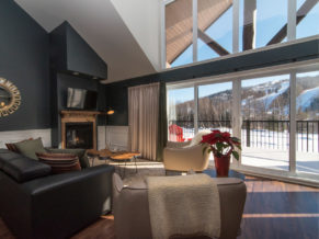 Domaine Nymark - Hébergement dans les Laurentides - Chambre avec terrasse - Photo Mathieu Concept