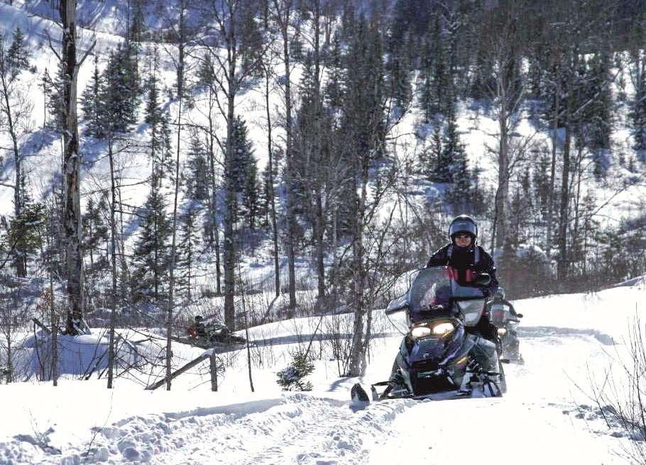 © Aventuraid : promenade en motoneige