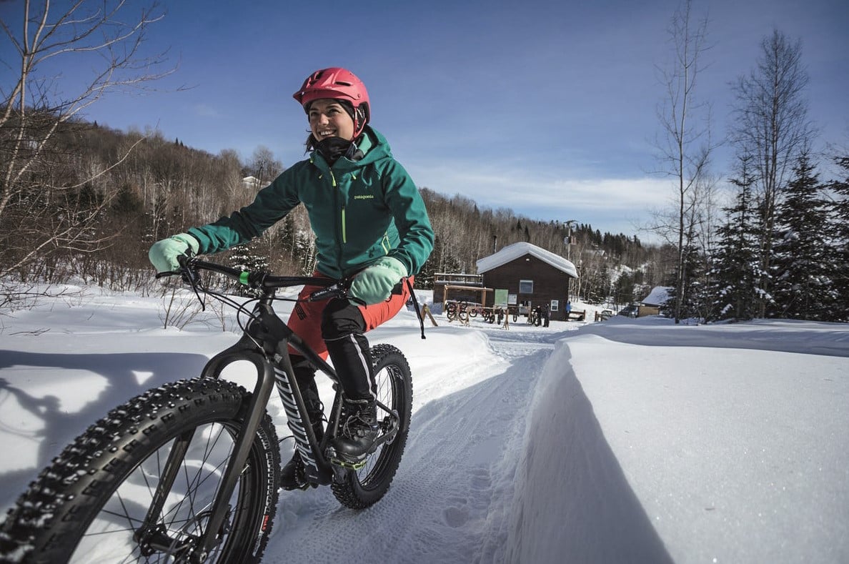 © Empire 47 : Une vacancière en activité fatbike