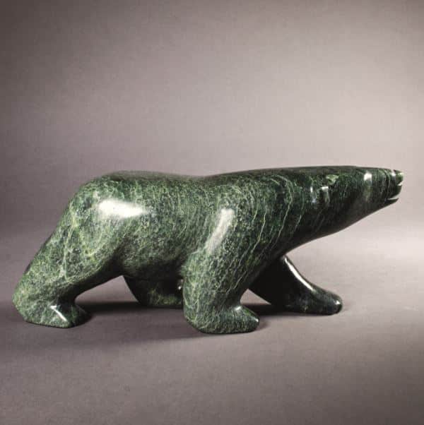© Galerie Art Inuit Brousseau : sculpture verte d'un animal canadien