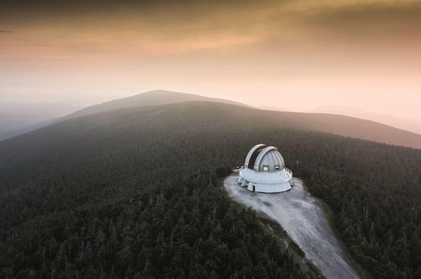 © Guillaume Poulin - Sépaq : vue sur l'ASTROLab en plein cœur de la Réserve internationale de ciel étoilé du Mont-Mégantic