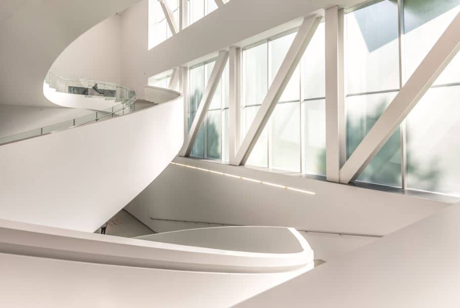 © Jeff Frenette Photography, Destination Québec cité : intérieur du musée avec l'ensemble des murs en blanc