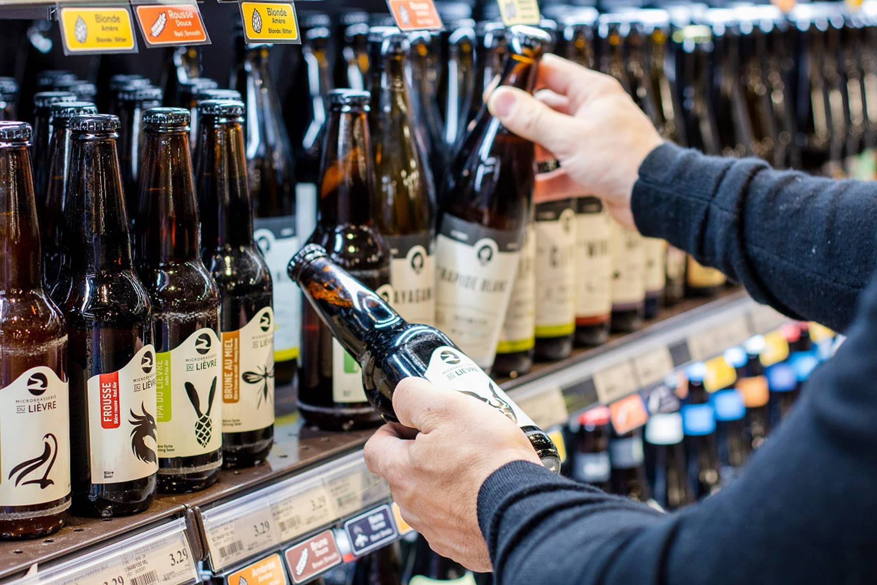 Les bières de microbrasseries au Québec : une diversité grandissante ! - Production de bière dans une microbrasserie du Québec - Photo : Julie Rodrigue