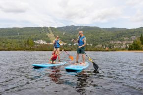 Standup Paddle sur le lac de Tremblant - Photo @tremblant