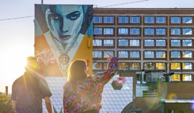 Fresque Murale Paix et Justice - Visiter Montréal à travers ses fresques murales - Photo Eva Blue