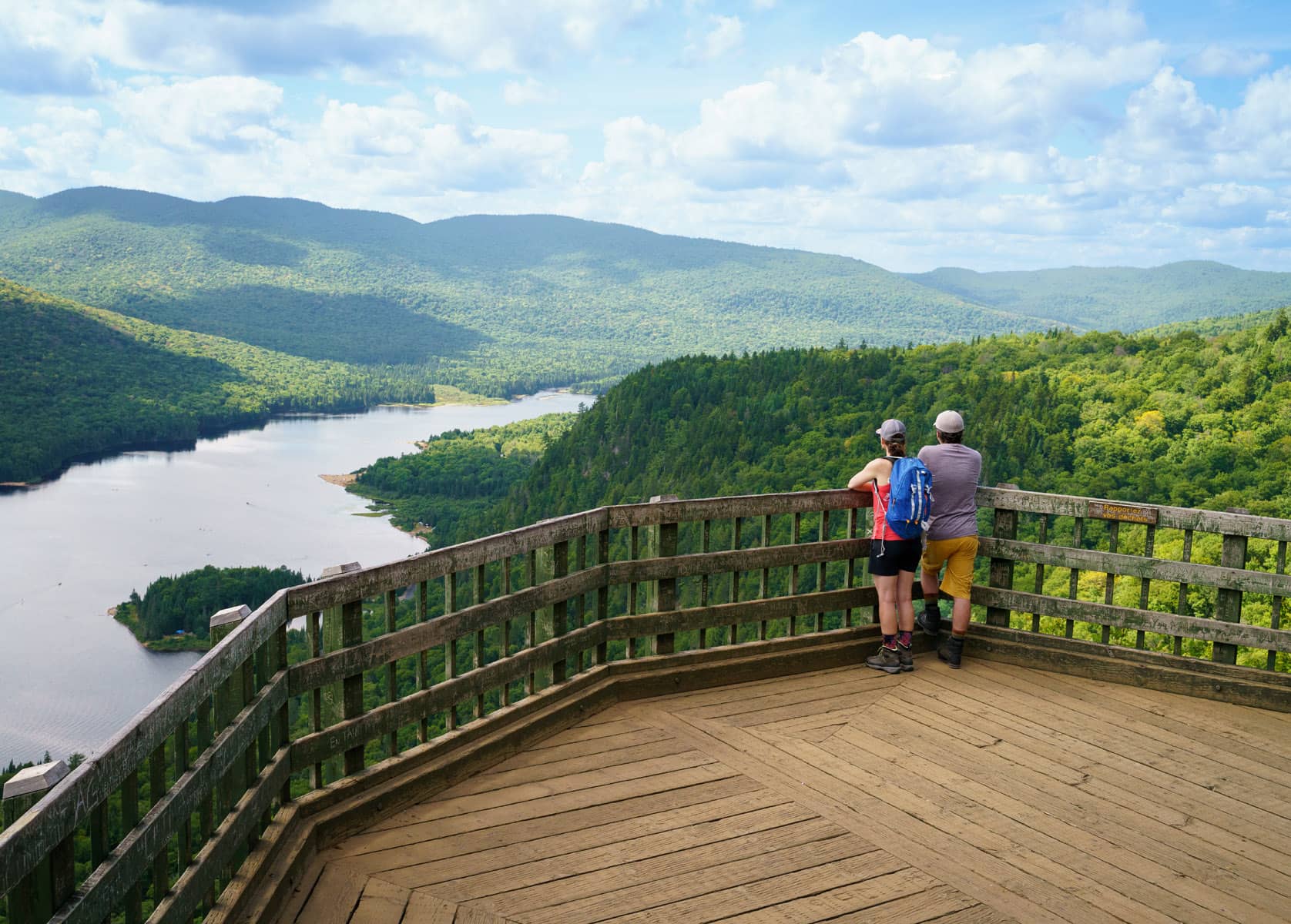 Point de vue dans le Parc National du Mont Tremblant - Photo Tourisme Laurentides