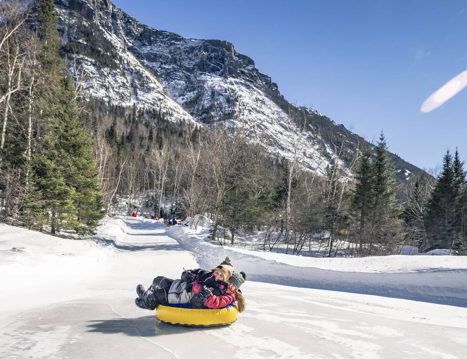 Glissade au Parc national des Hautes‑Gorges-de-la-Rivière‑Malbaie - Charlevoix en hiver - Photo André-Olivier Lyra