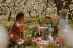 Pique nique en famille à Labonté de la Pomme - Oka - Laurentides