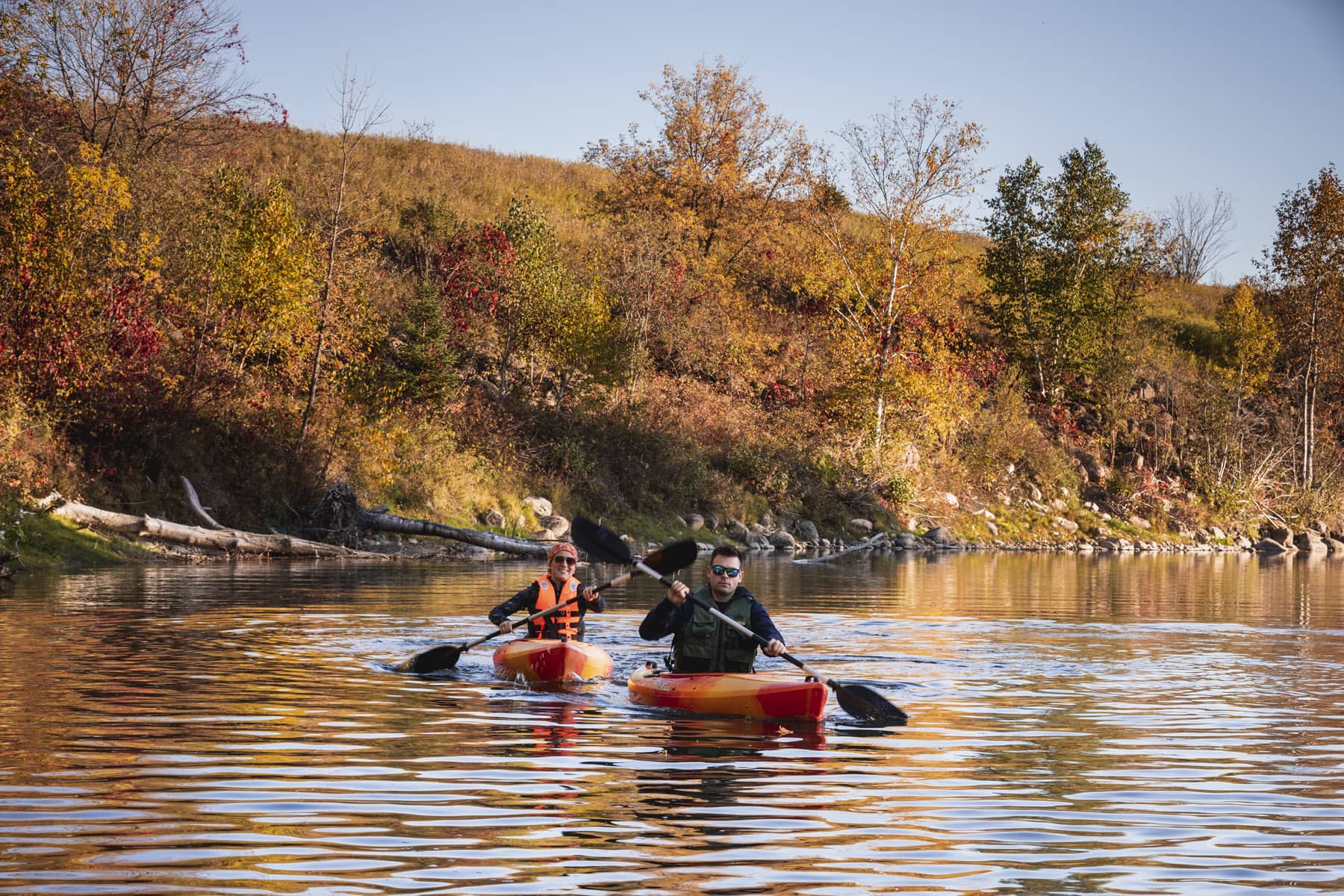 Découvrir Charlevoix en automne - Sortie en kayak sur la rivière du Gouffre – Photo André-Olivier Lyra