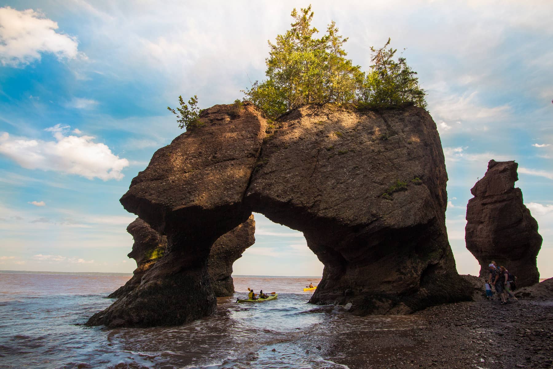 Rochers Hopewell / Road trip au départ de Québec dans le Nouveau Brunswick - Photo Tourisme Nouveau Brunswick