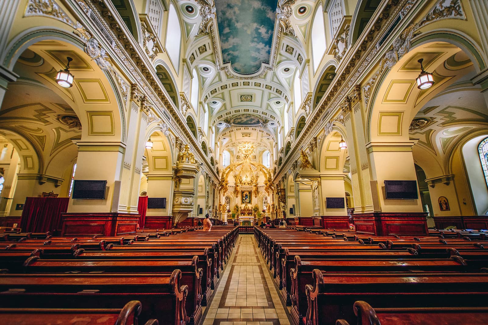 Visiter Québec : la Basilique Notre-Dame - Photo Viv Lynch