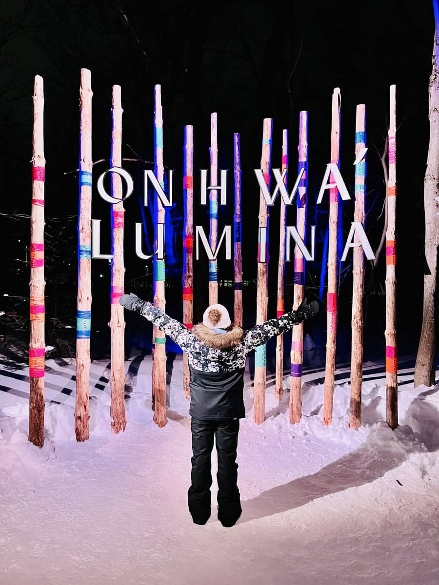 Visiter Québec en hiver - Spectacle Onhwa Lumina à Wendake - Photo QUébec Le Mag'