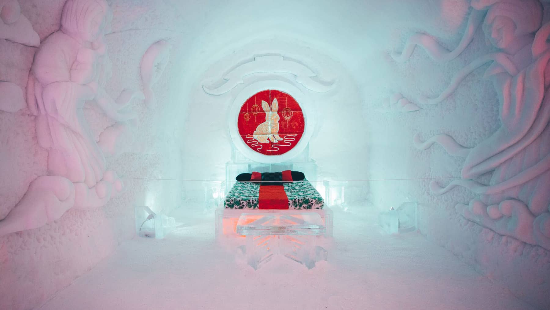 Visiter Québec en hiver - L'Hôtel de Glace - Photo Destination Canada