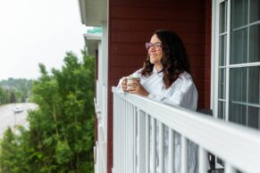 Balcon vue fleuve - Photo Petit Manoir Casino