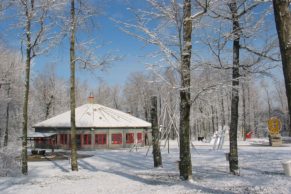 Maison des Peuples autochtones - Vue de l'extérieur en hiver