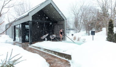 Strom Spa Nordique - Aire de repos extérieure - Photo Bianca Des Jardins