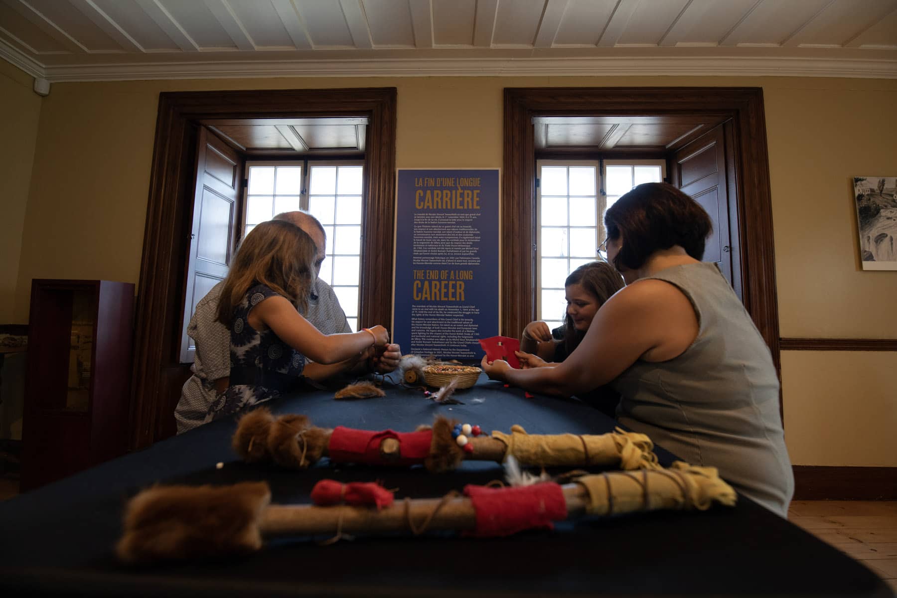 Atelier bâton de parole à Wendake - Photo Tourisme Wendake