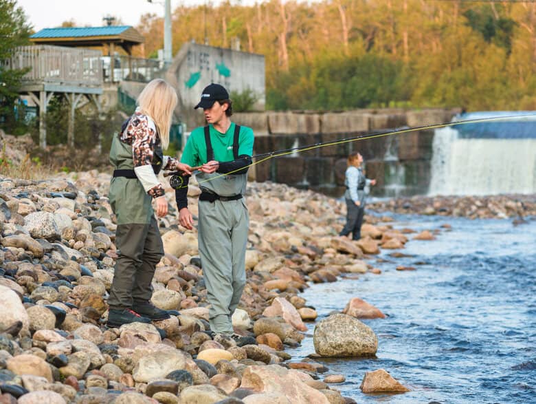 Pêche en rivière - Photo Contact Nature