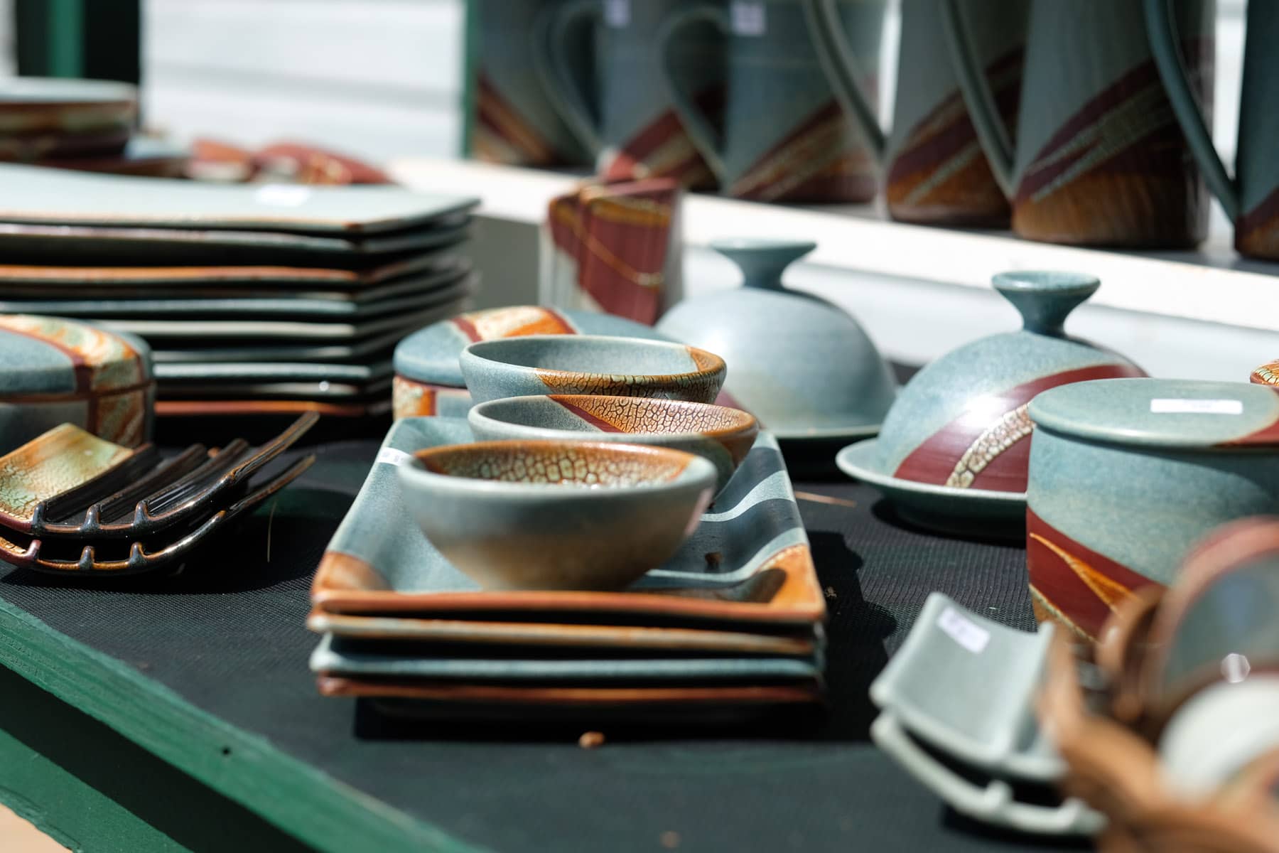 Exposition de céramique 1001 pots (Val-David, Laurentides)