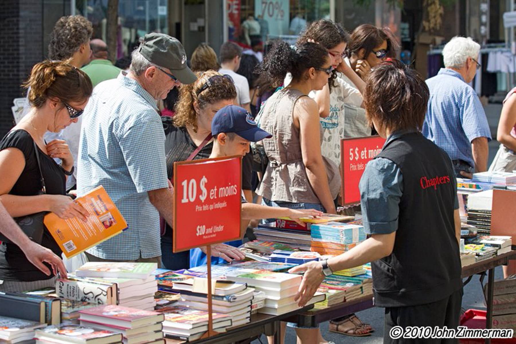 Montréal rue Sainte-Catherine - Photo John Zimmerman
