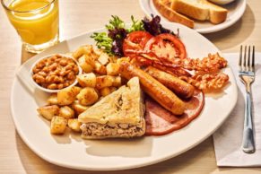 Le Buffet de l'Antiquaire Québec - Assiette Canadienne