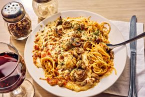 Le Buffet de l'Antiquaire Québec - Spaghettis aux champignons
