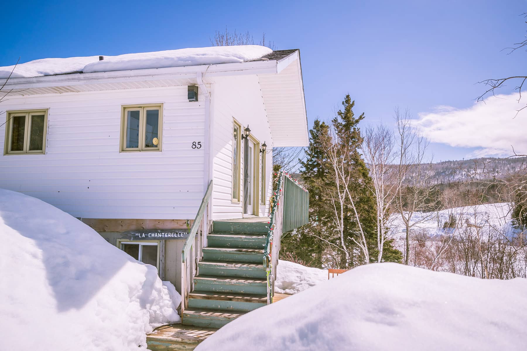 Auberge Griffon Aventure - Chalet en hiver - Photo Antoine Bazinet
