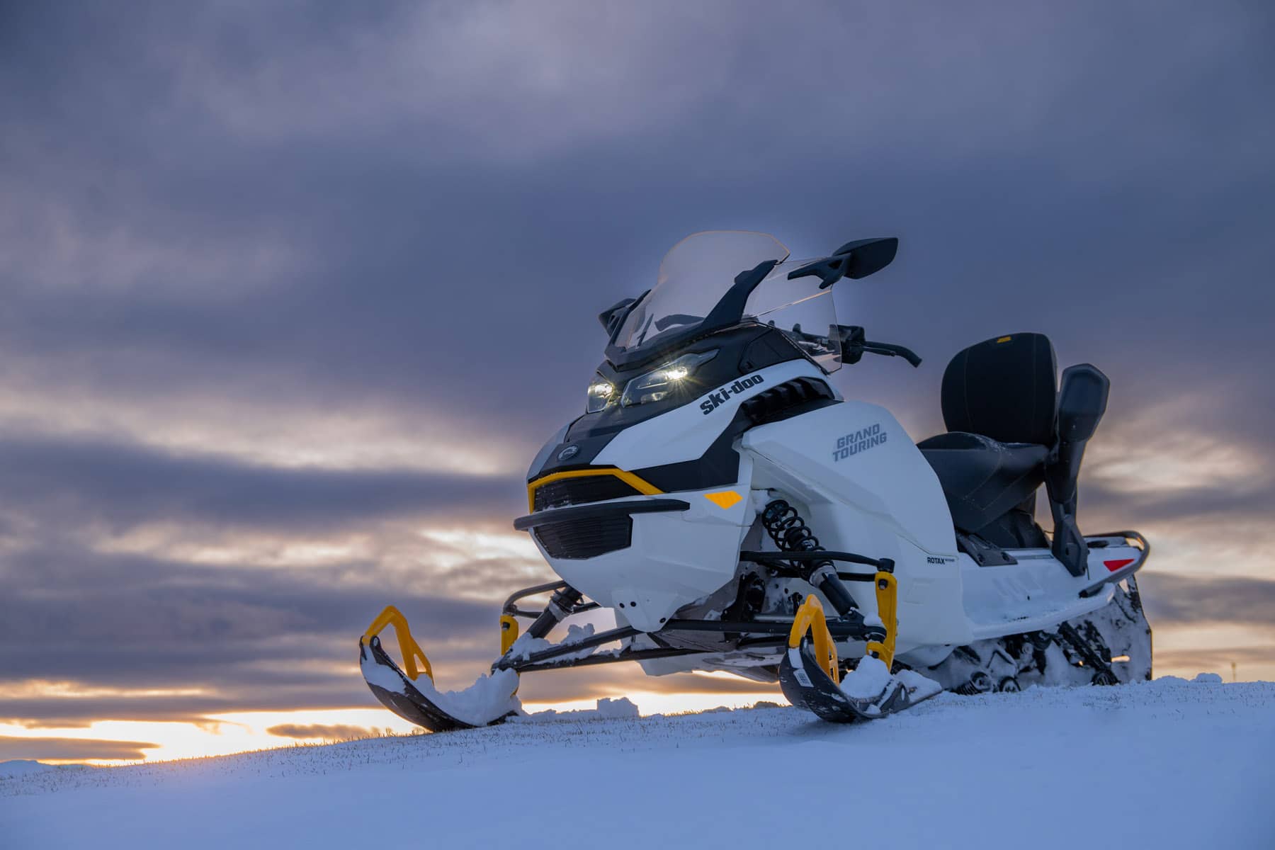 Fairmont Le Manoir Richelieu - Motoneige électrique - Photo GoXplore