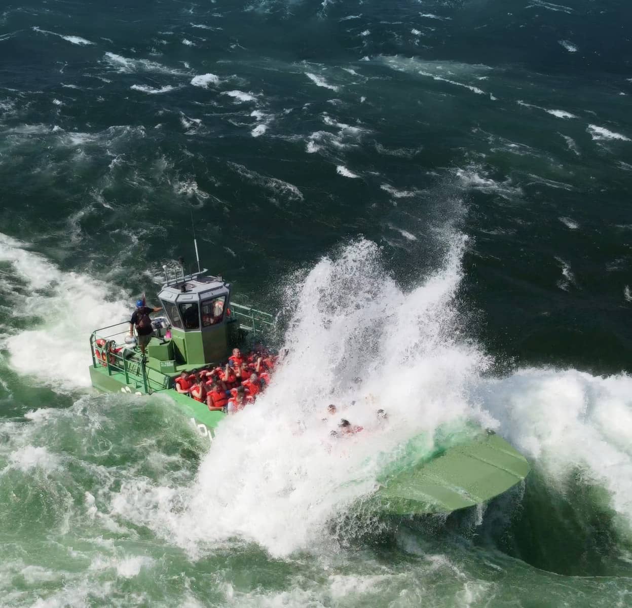 Saute-Moutons - Croisière adrénaline sur le Saint-Laurent à Montréal