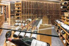 Cave à vins - Hotel Rive Gauche, Montérégie, Québec
