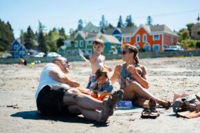 Navigateur Ste-Luce - Hébergement en maisons et cabines sur la plage au Bas-Saint-Laurent (Québec maritime)