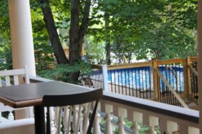 Auberge Comme au Premier Jour - Terrasse